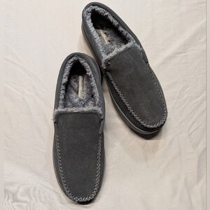 Eddie Bauer Gray Suede Memory Foam Slippers. Men's Size Lg NWOT.